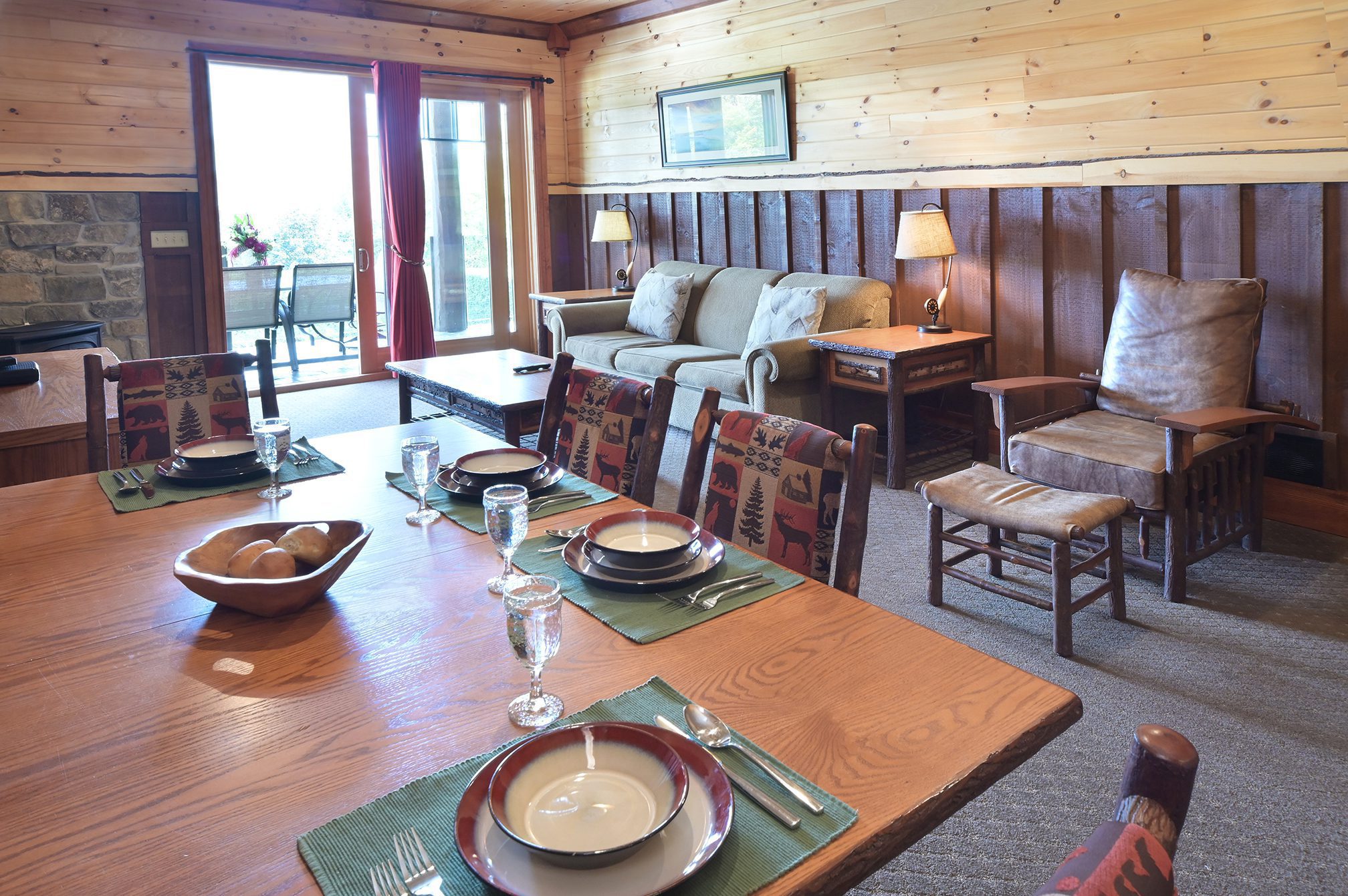 Oak Tree Lodge living room and dining table